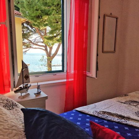 Pirates' Bay Apartment - Omiš Buitenkant foto