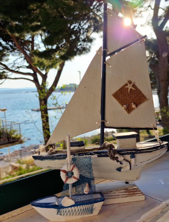 Pirates' Bay Apartment - Omiš Buitenkant foto