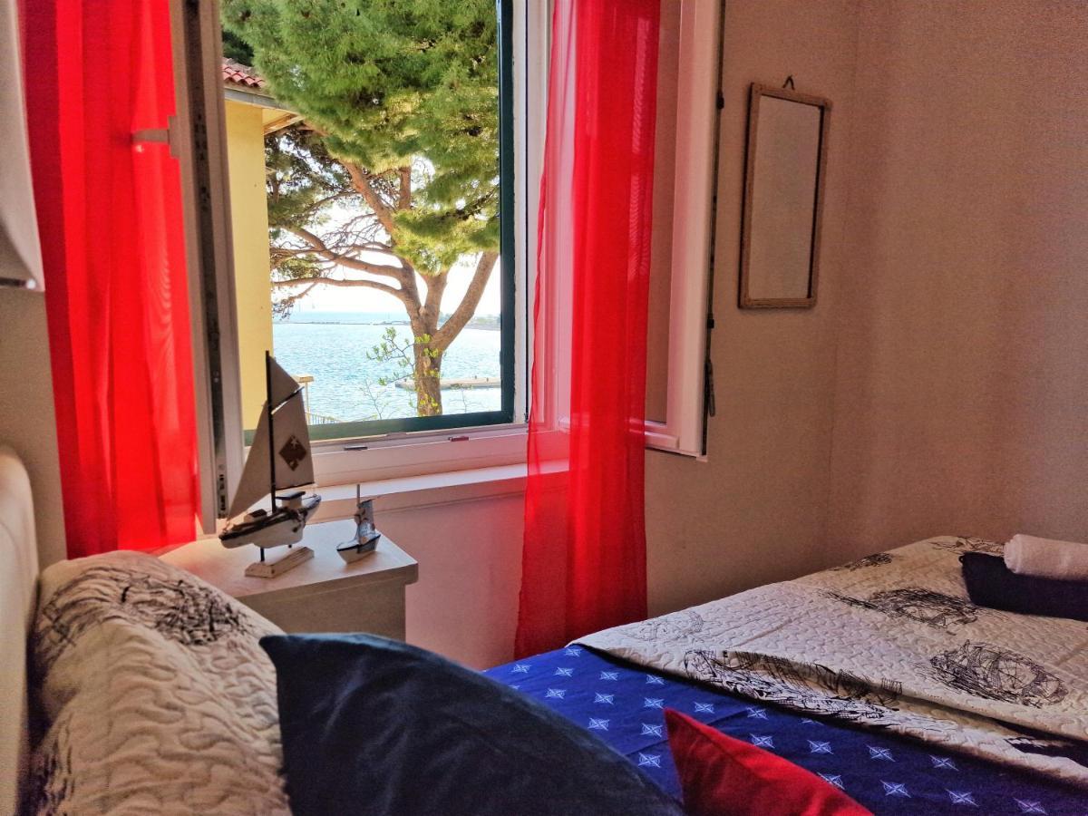 Pirates' Bay Apartment - Omiš Buitenkant foto