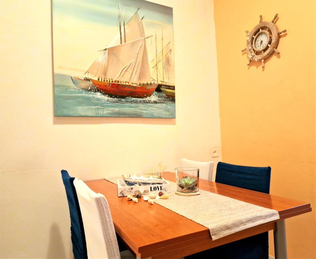 Pirates' Bay Apartment - Omiš Buitenkant foto